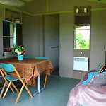 Guest house Au Bonheur Nomade Livry (Calvados)