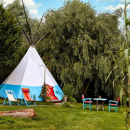 Au Bonheur Nomade Гостевой дом