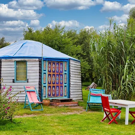 Au Bonheur Nomade * Livry (Calvados)