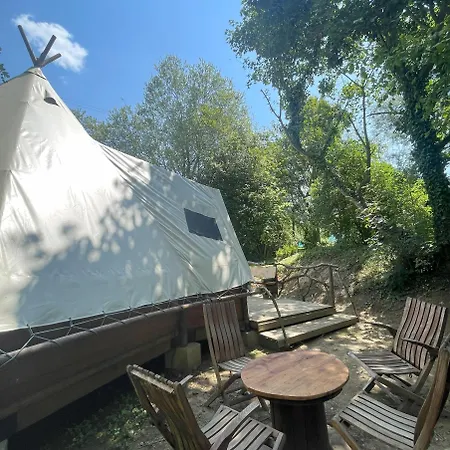 Au Bonheur Nomade Vendégház Livry