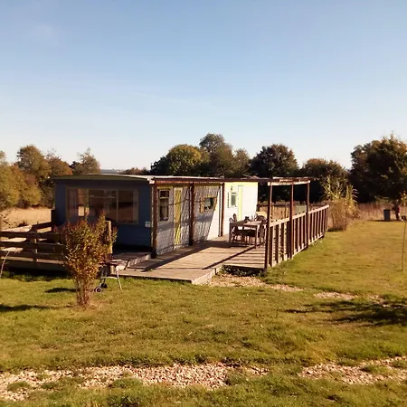 Гостевой дом Au Bonheur Nomade Livry (Calvados)