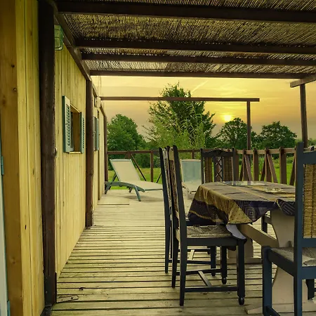 Au Bonheur Nomade * Livry (Calvados)