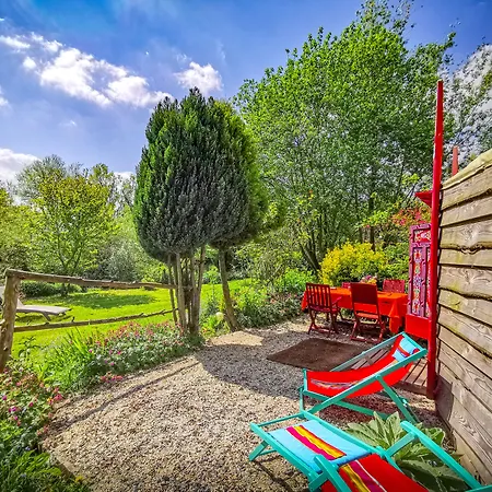 Au Bonheur Nomade Гостевой дом Livry (Calvados)