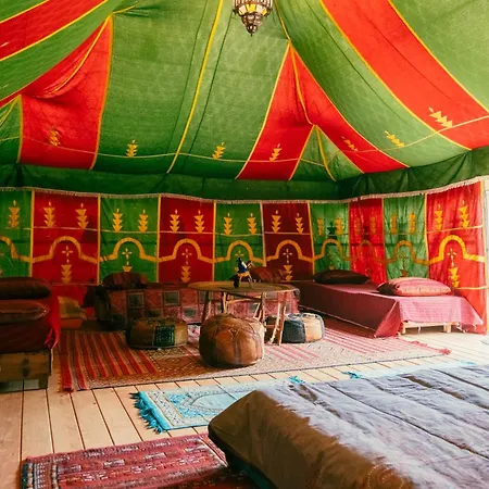 Au Bonheur Nomade * Livry (Calvados)