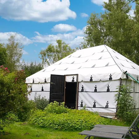 בית הארחה Au Bonheur Nomade Livry (Calvados)