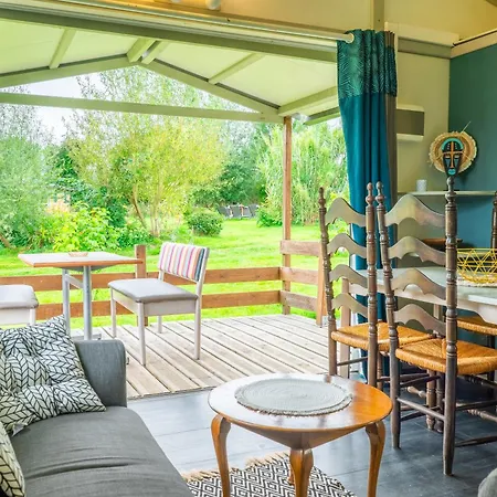 Au Bonheur Nomade * Livry (Calvados)