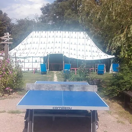 Au Bonheur Nomade Гостевой дом Livry (Calvados)