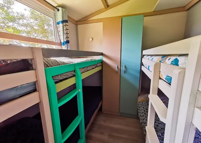 בית הארחה Au Bonheur Nomade Livry (Calvados)