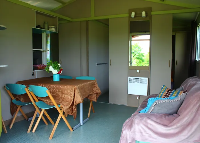 Gasthof Au Bonheur Nomade Livry (Calvados)