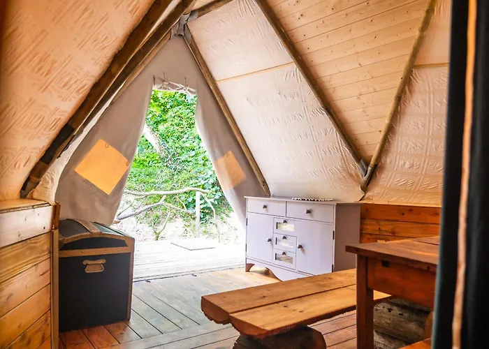 Au Bonheur Nomade * Livry (Calvados)